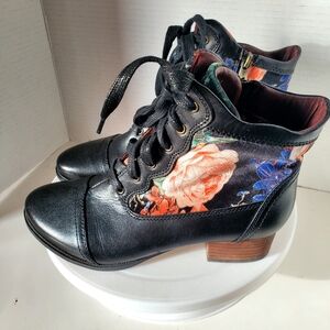 L'Artiste By Spring Step Black Leather & Velvet Booties Size 36 Or 5.5